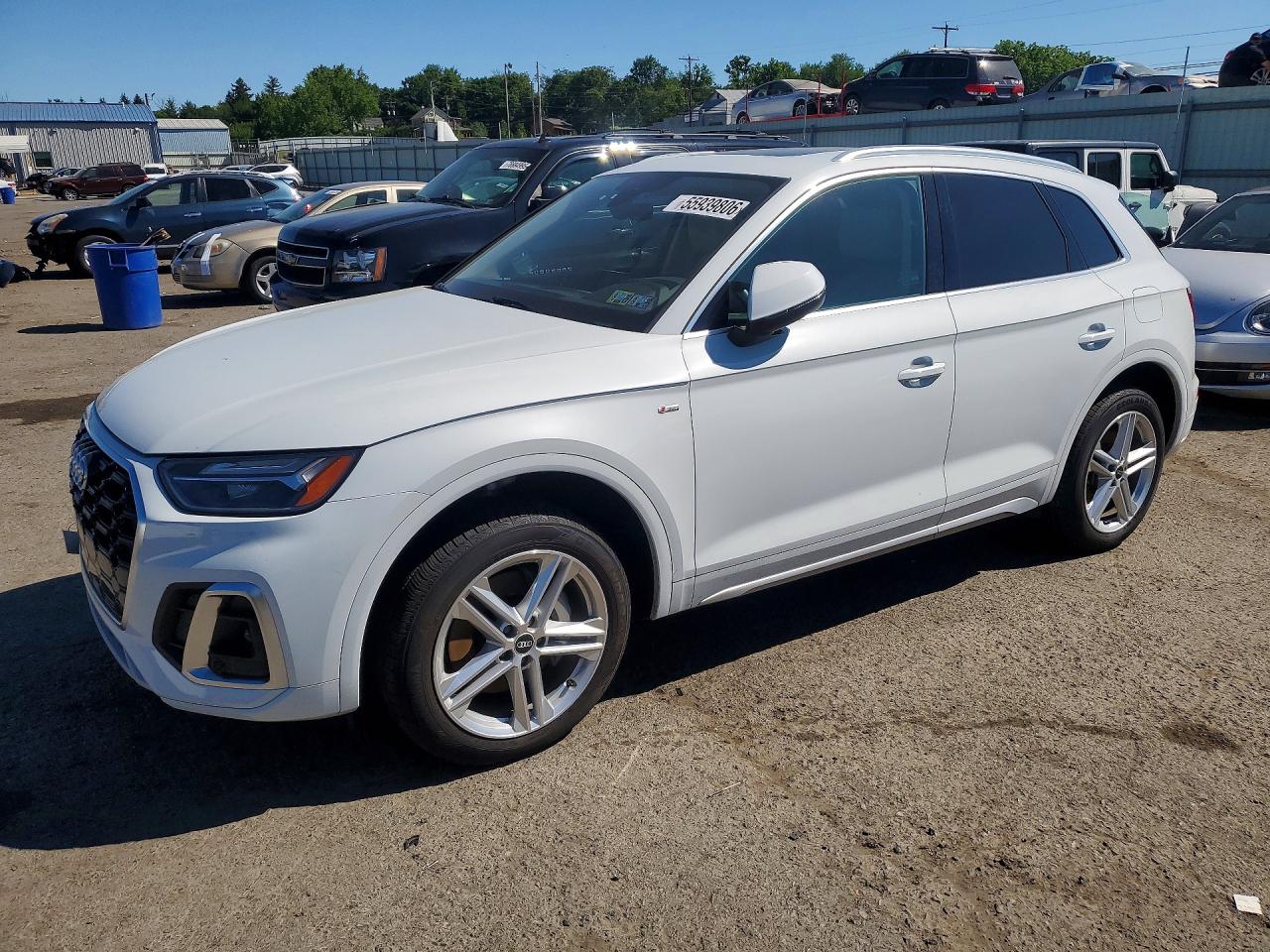 Salvage Audi Q5 Image
