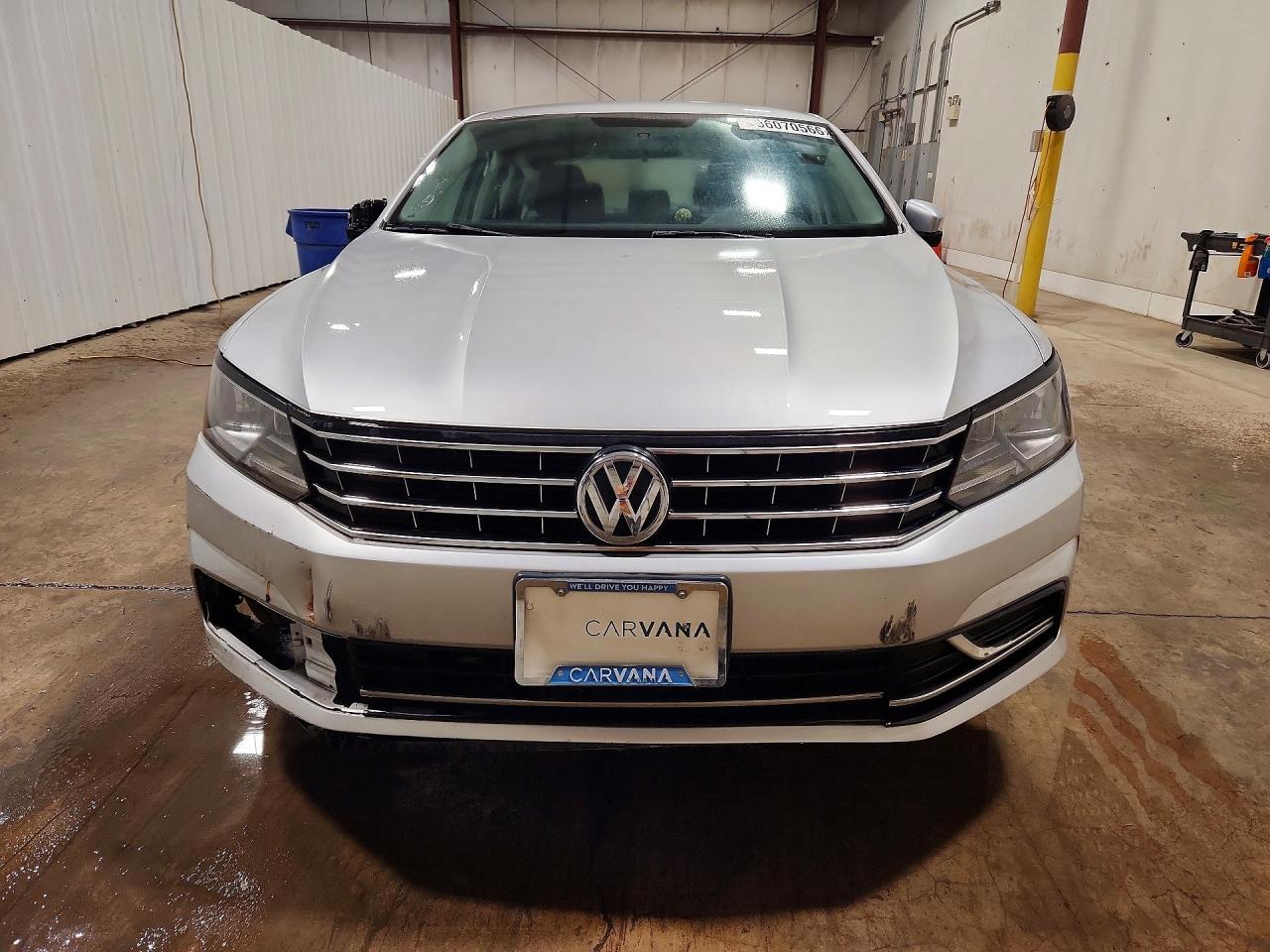 Volkswagen Passat S