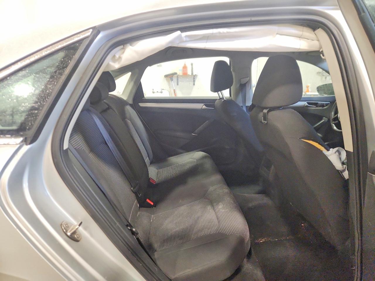 Volkswagen Passat S