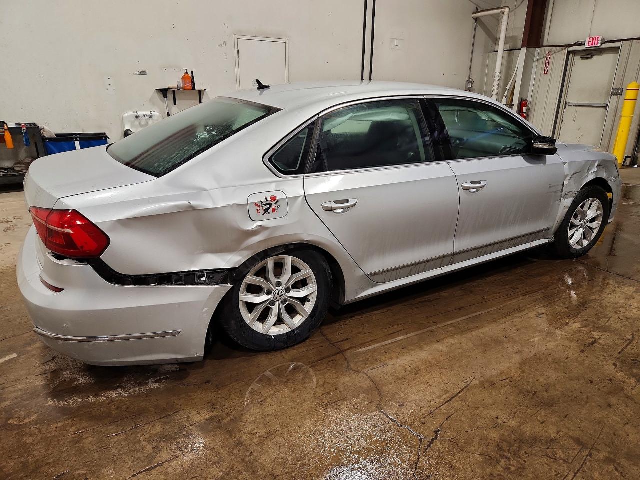 Volkswagen Passat S
