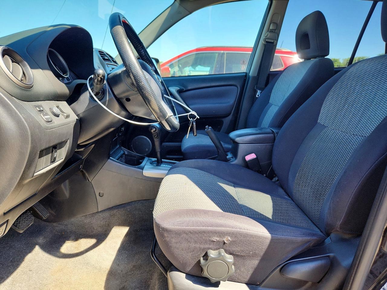 Toyota RAV4 Base