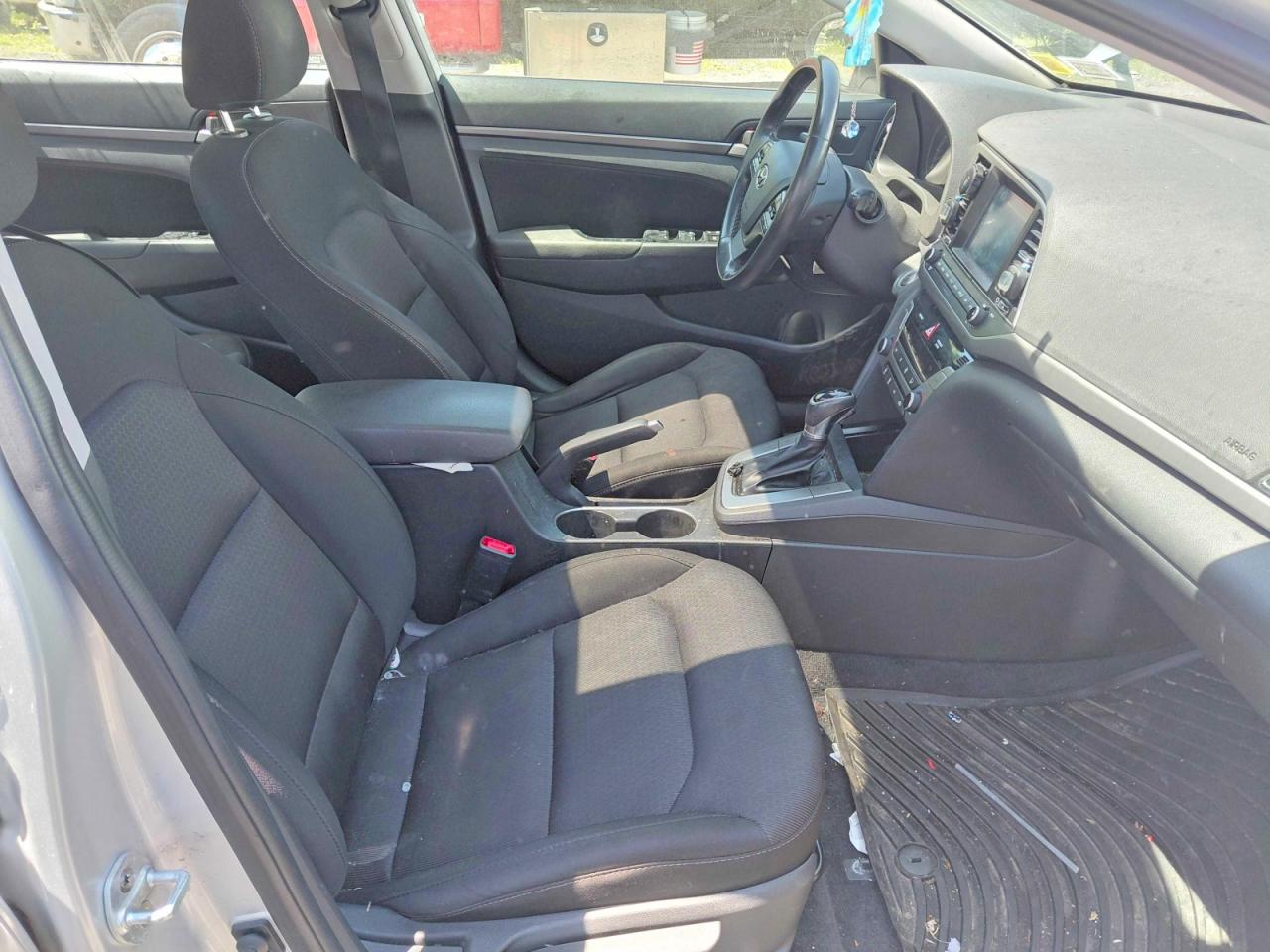 Hyundai ELANTRA Value Edition