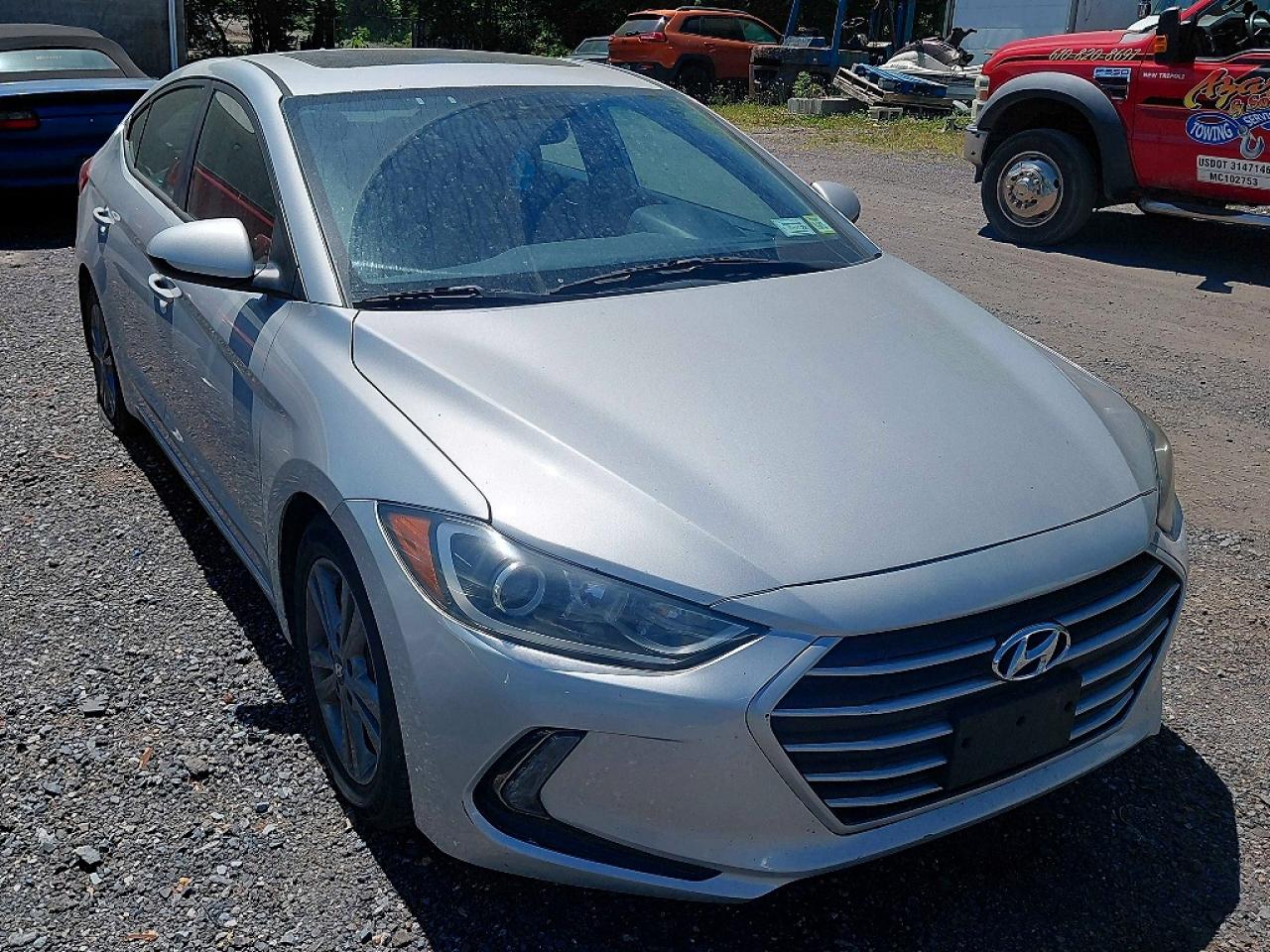 Salvage Hyundai ELANTRA Image