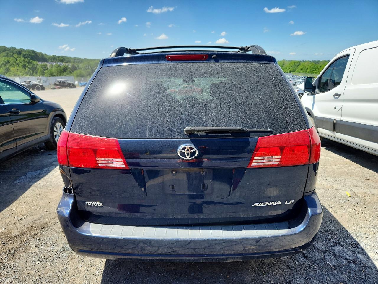 Toyota Sienna Le 7 Passenger