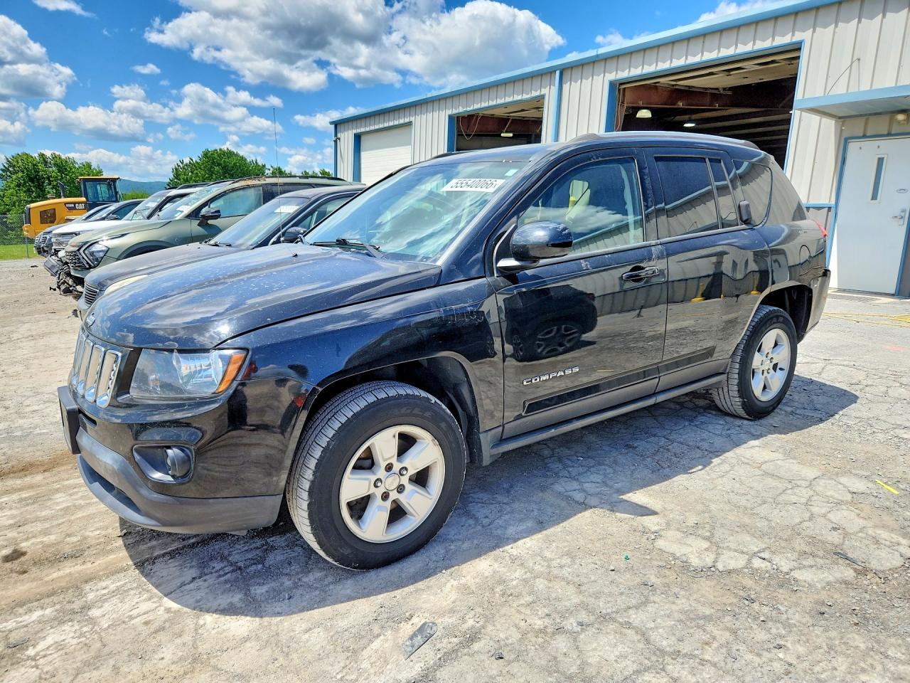 Salvage Jeep Compass Image