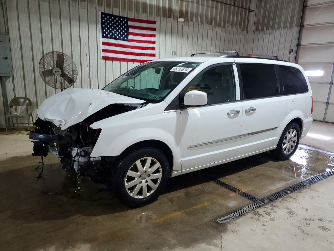 Salvage Chrysler Minivan Image