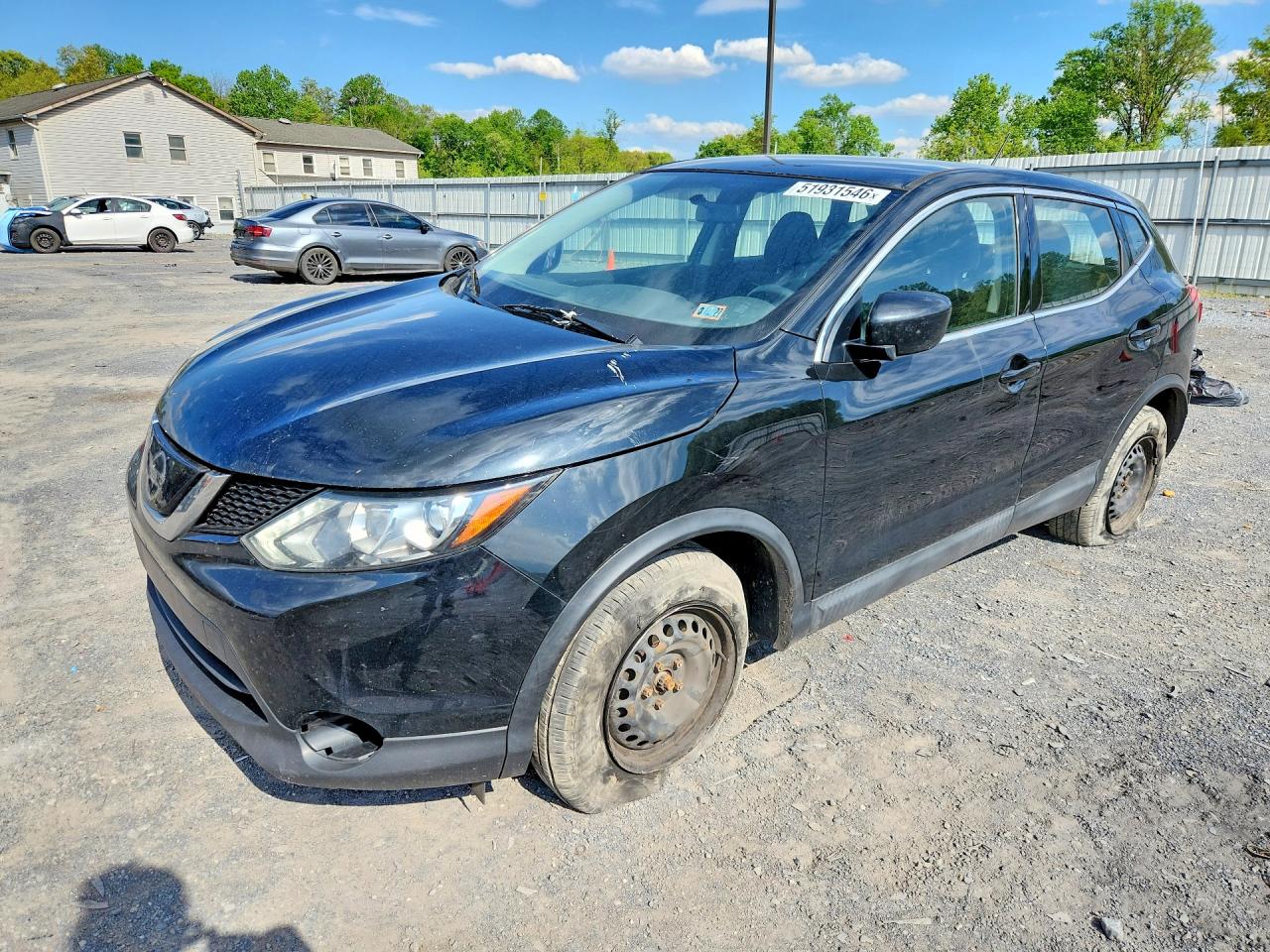 Salvage Nissan Rogue Image