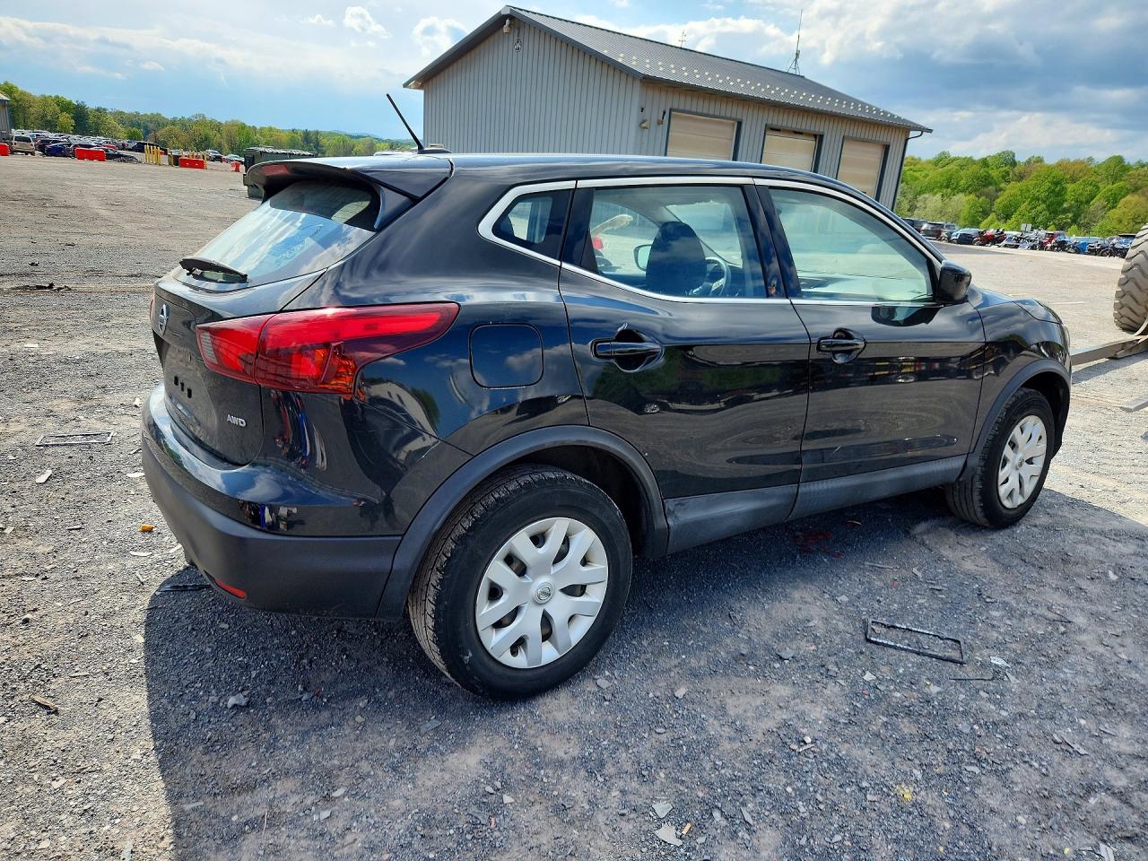 Nissan Rogue S