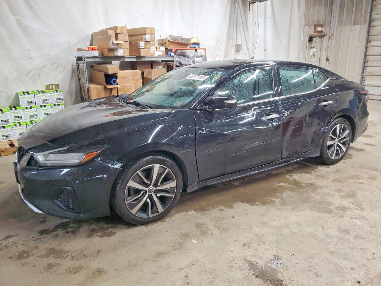 Salvage Nissan Maxima Image