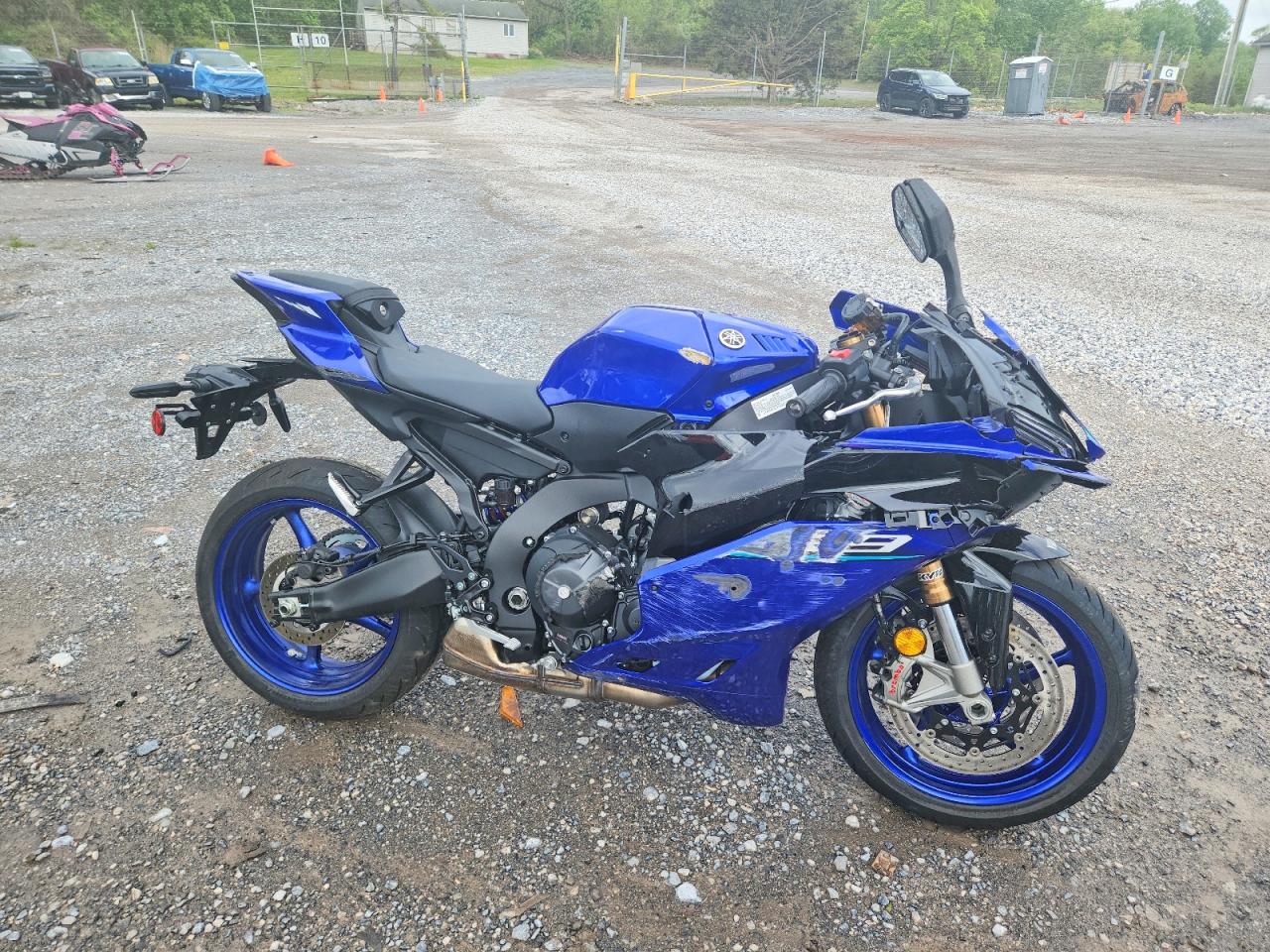 Salvage Yamaha Yzf890 Image