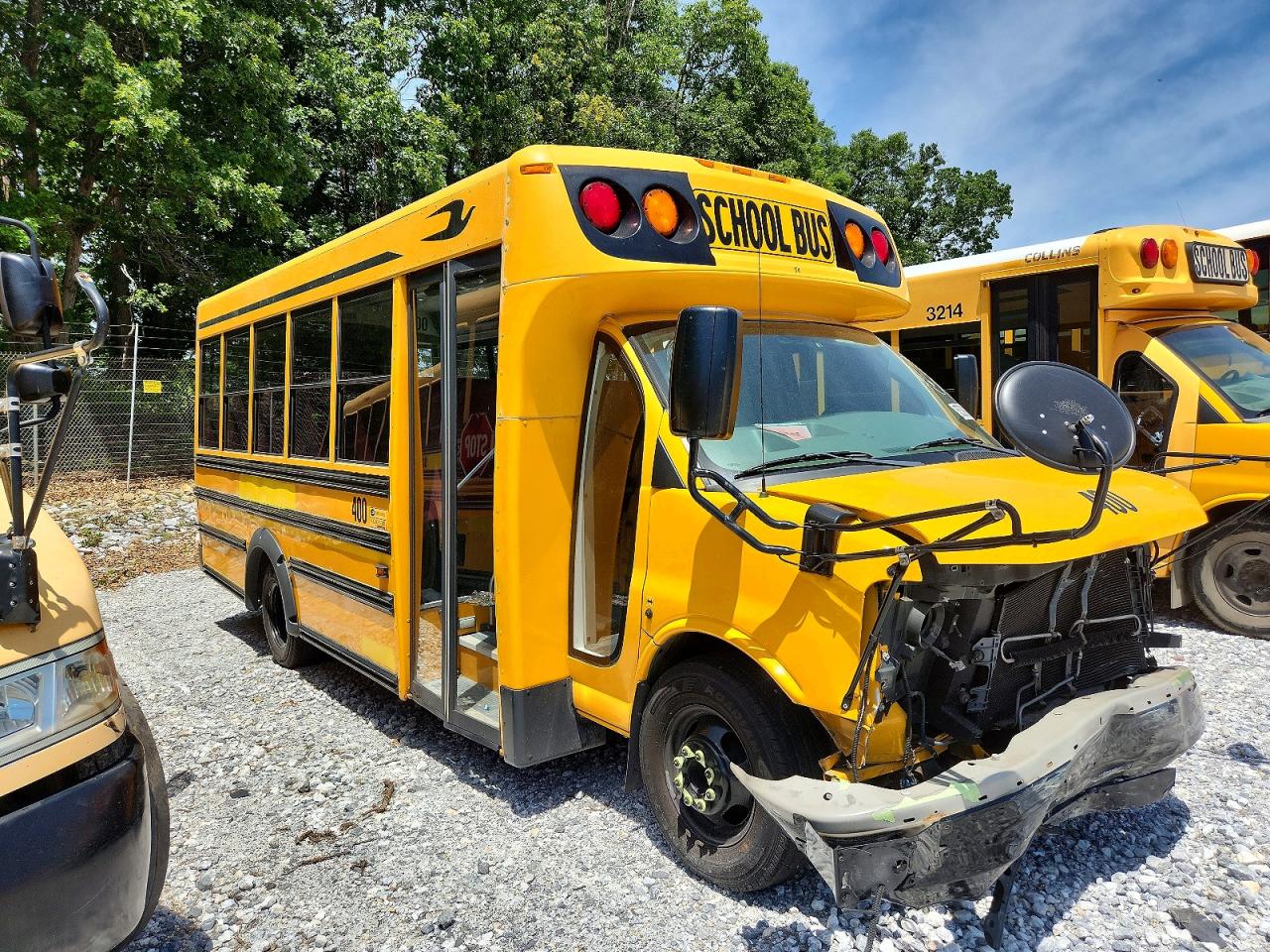 Salvage Chevrolet Express Image