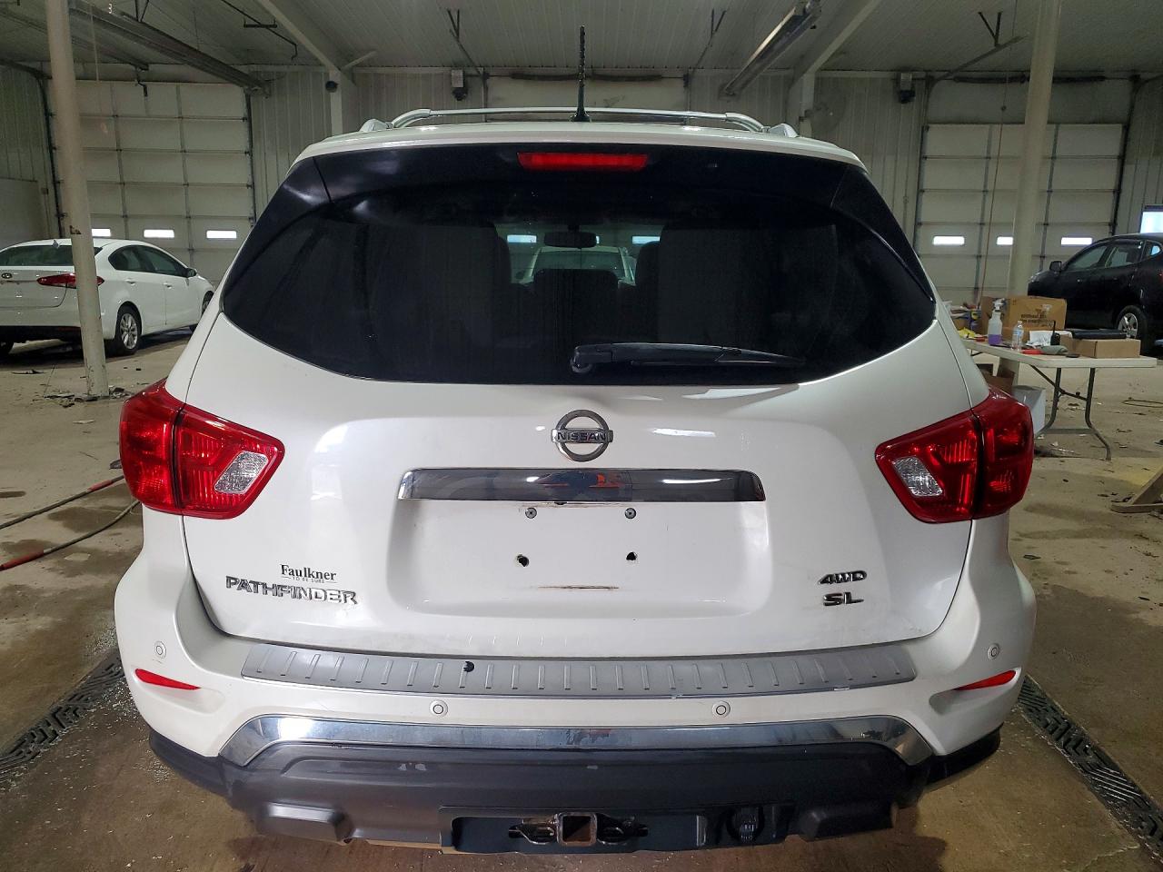 Nissan Pathfinder Sl