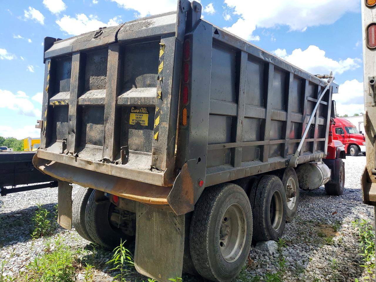 Mack Rd600