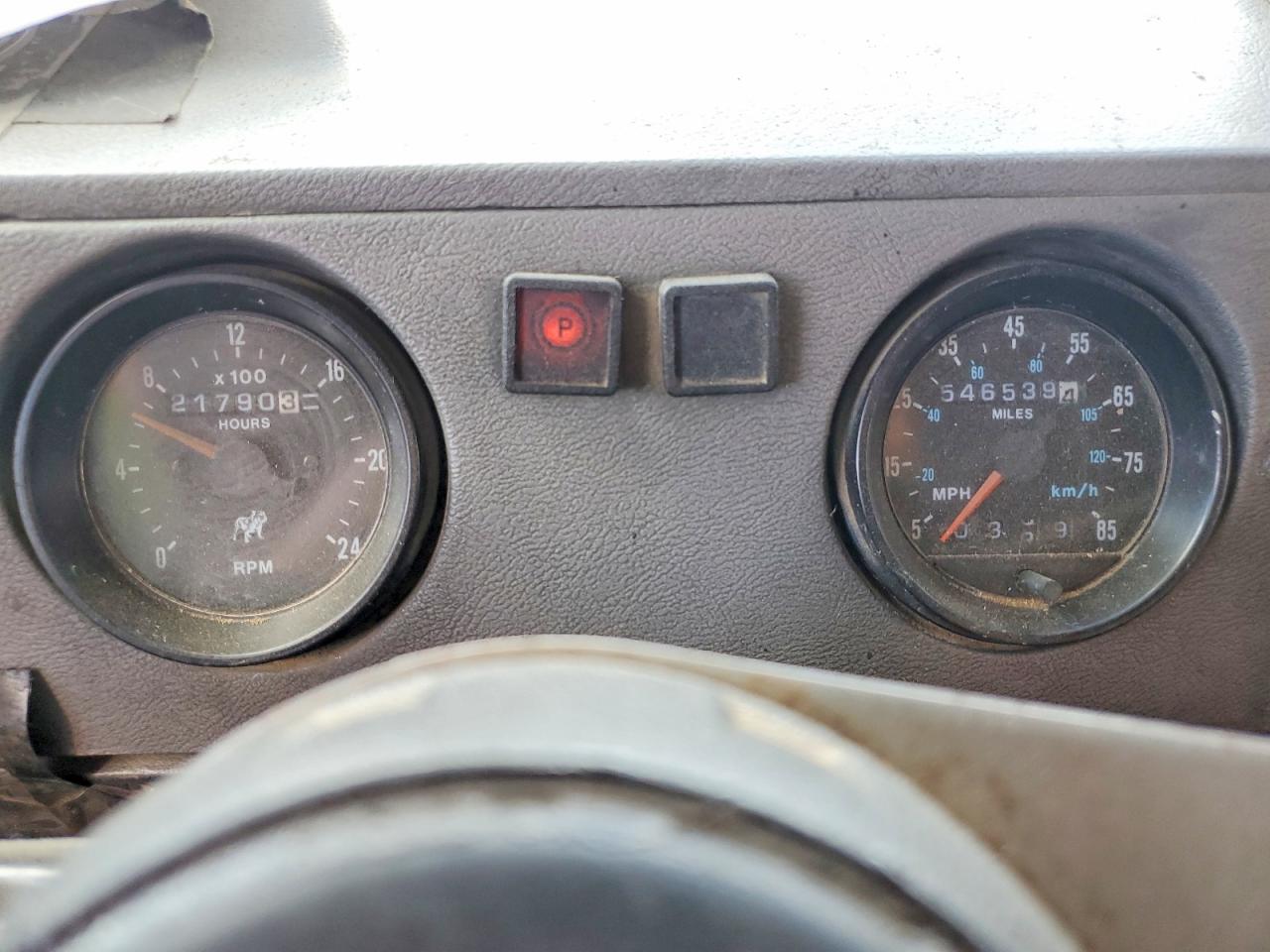 Mack Rd600