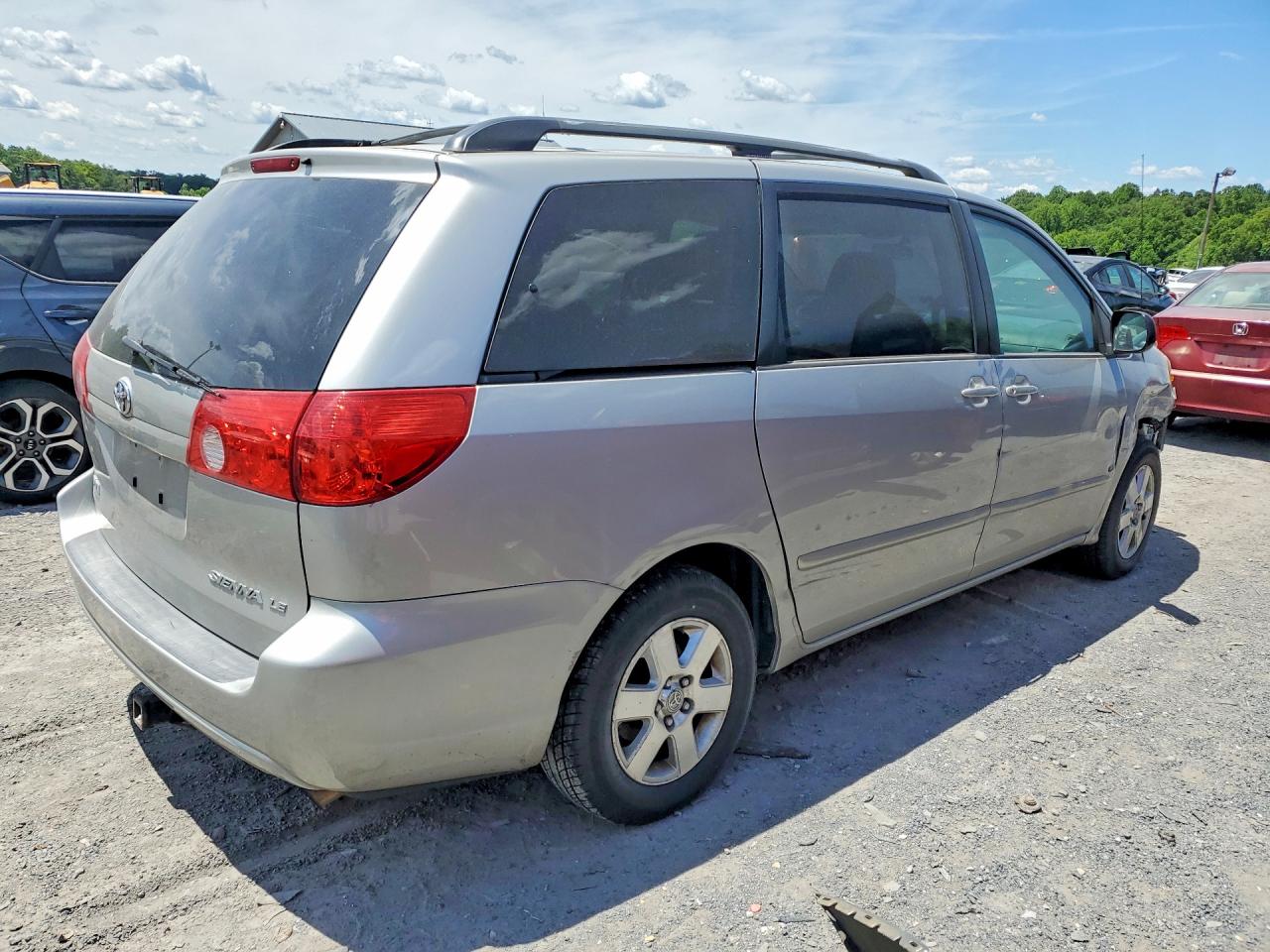 Toyota Sienna Le 7-passenger