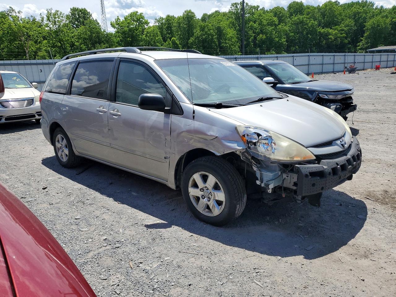 Toyota Sienna Le 7-passenger