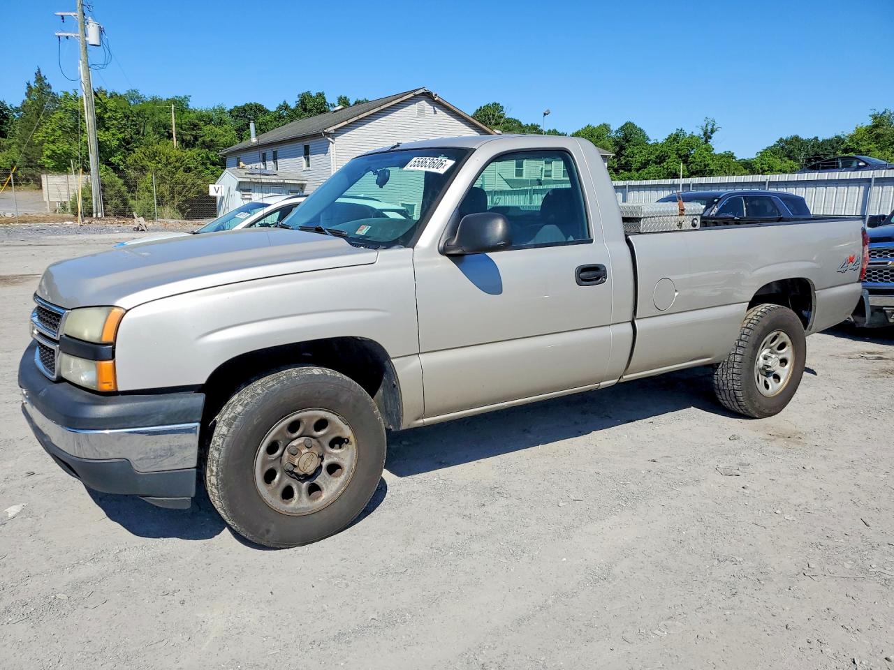 Salvage Chevrolet Silverado Image