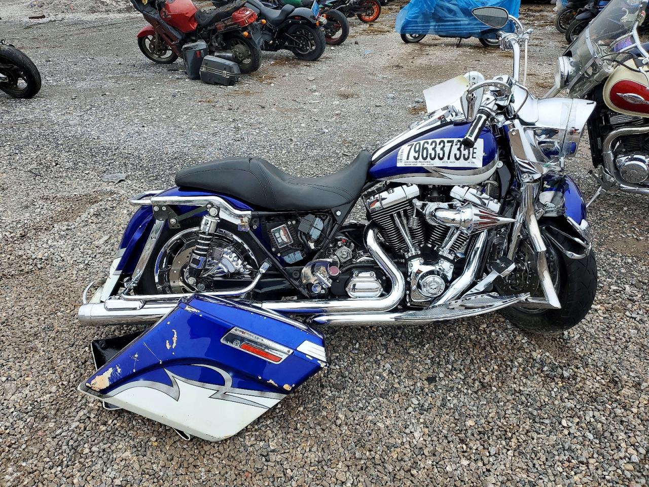 Salvage Harley-Davidson Fl Image