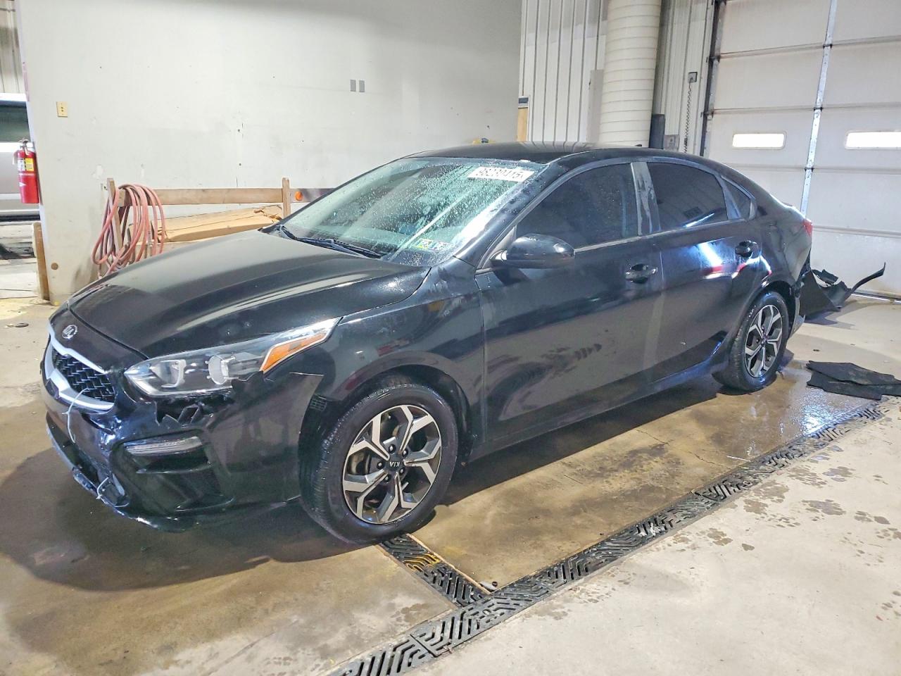 Salvage Kia Forte Image