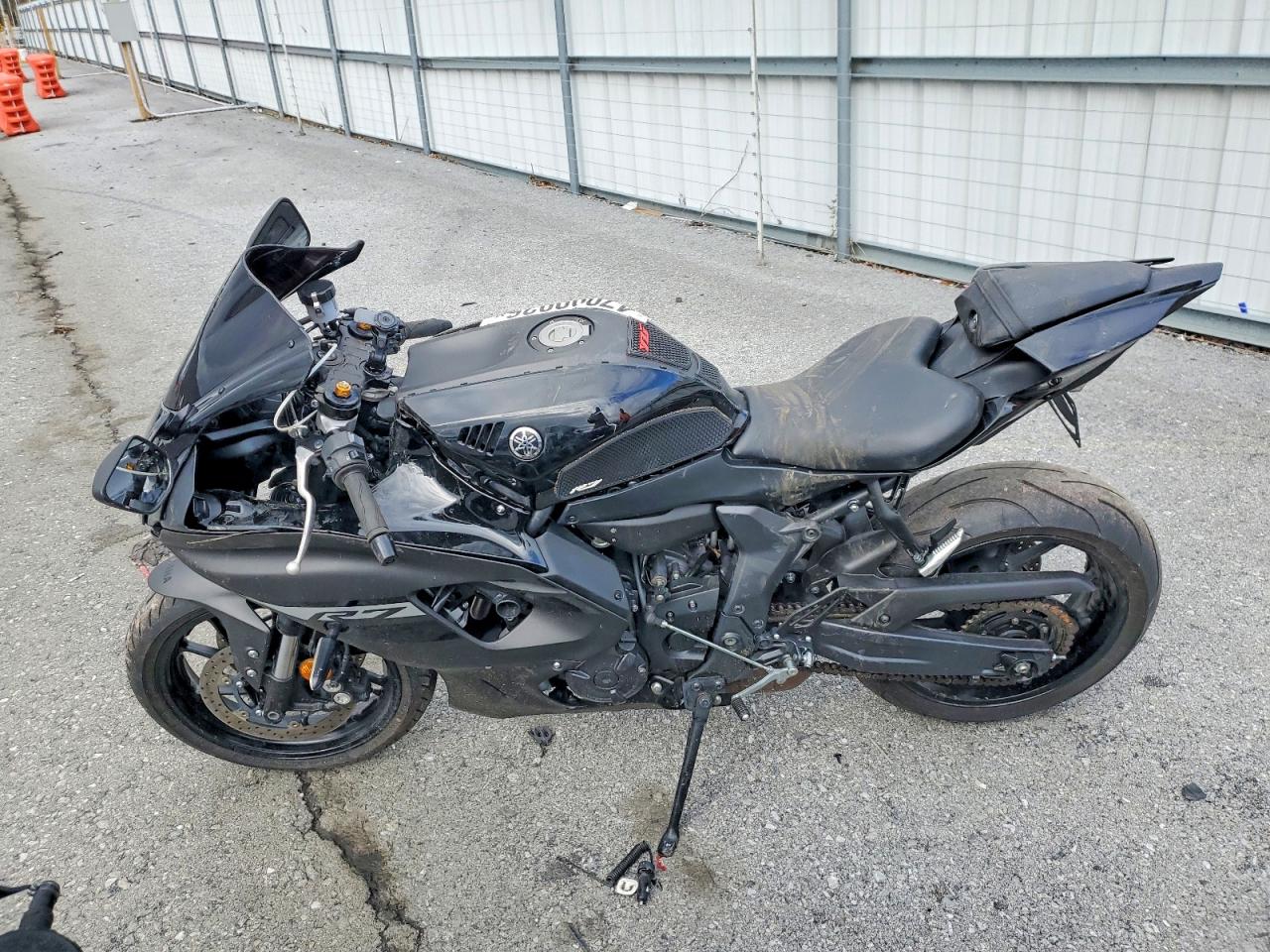 Yamaha Yzfr7