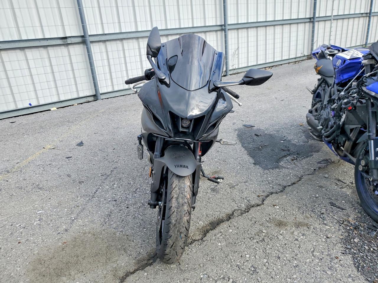 Yamaha Yzfr7