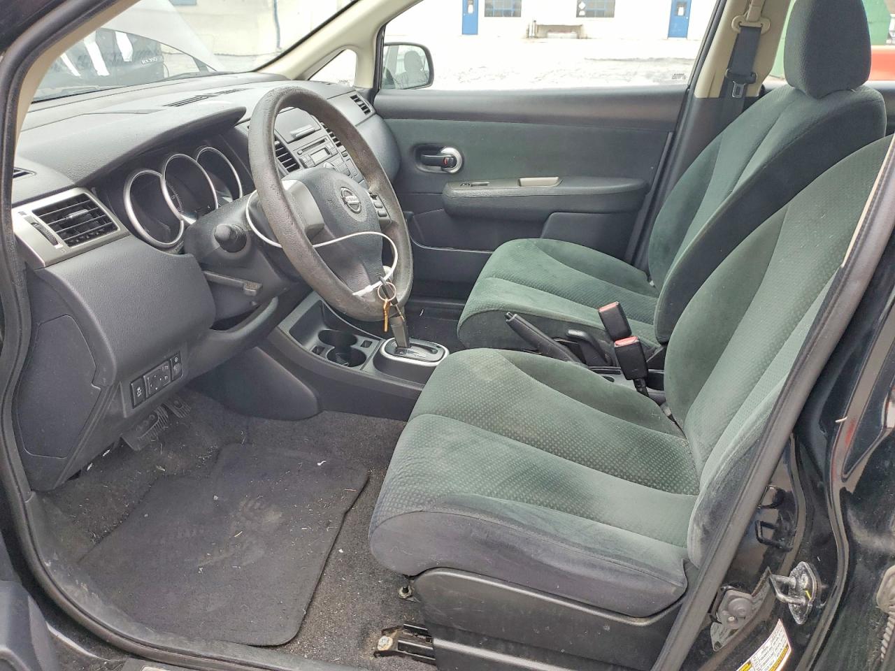 Nissan Versa 1.8 S