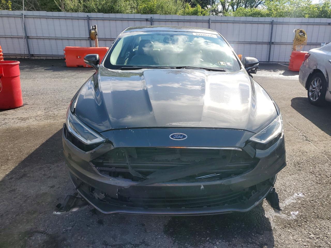 Ford Fusion Titanium Hev