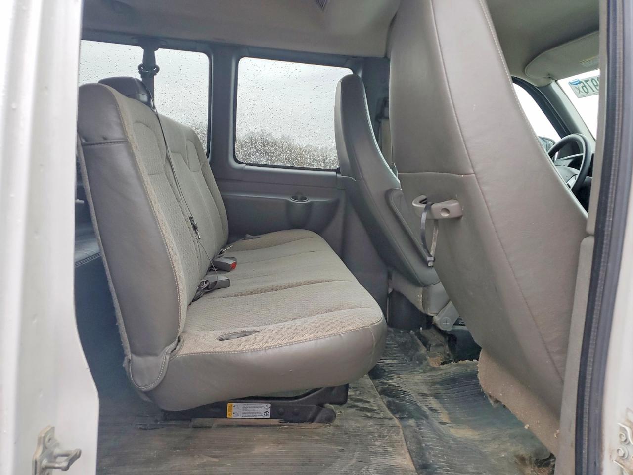 Chevrolet Express Ls