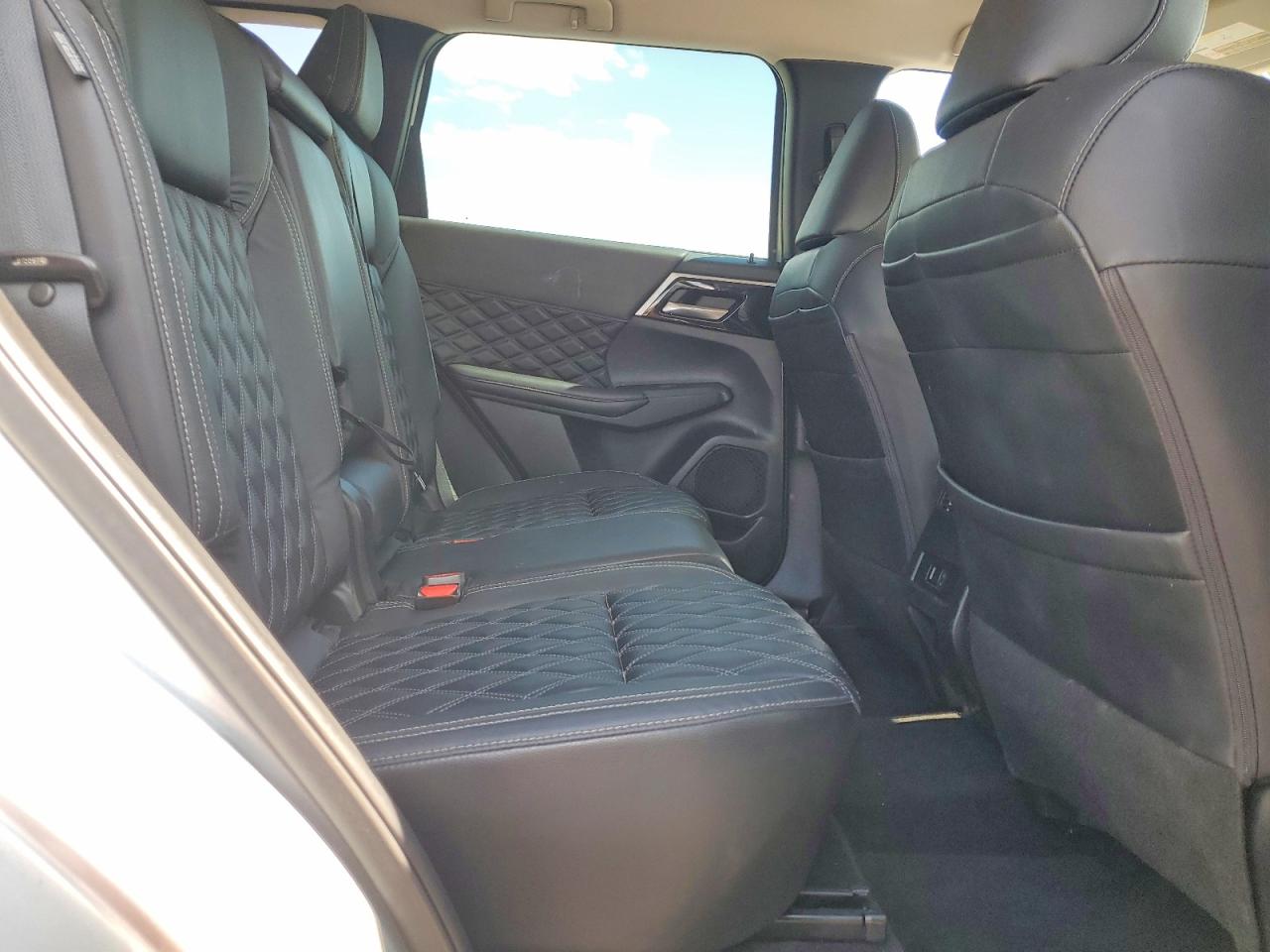 Mitsubishi Outlander Sel