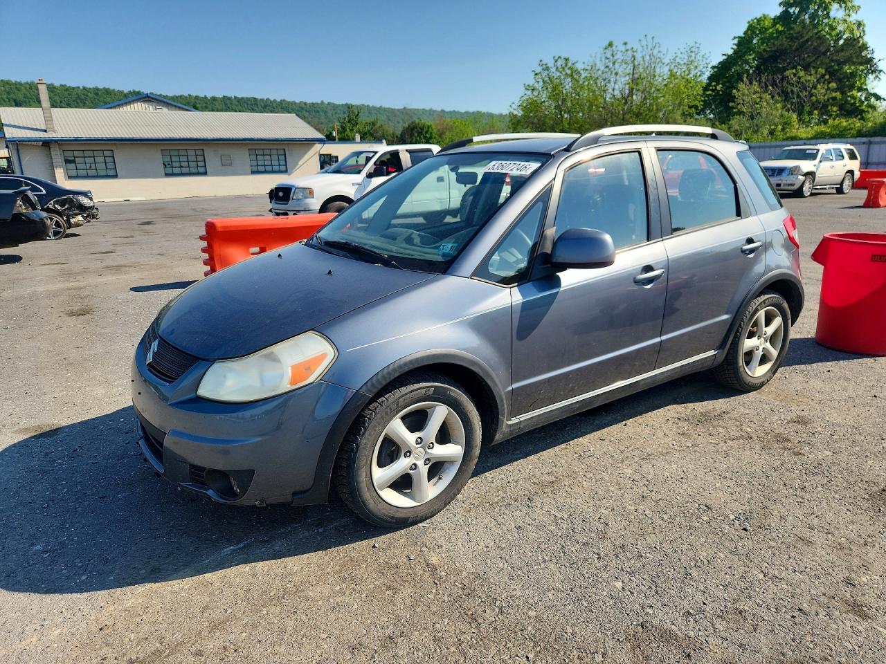 Salvage Suzuki SX4 Image