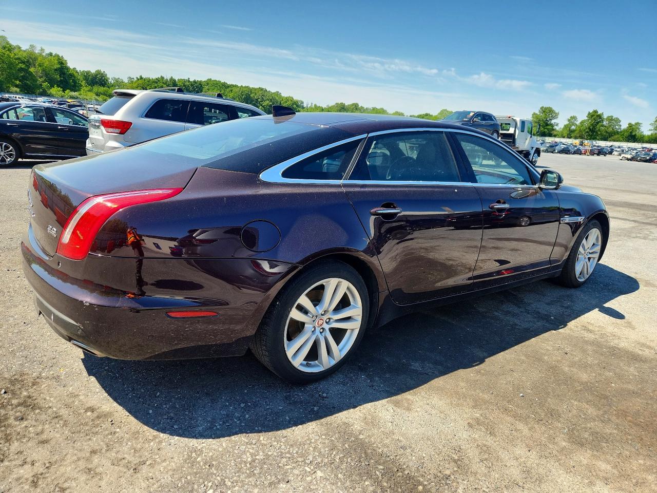 Jaguar XJ Portfolio