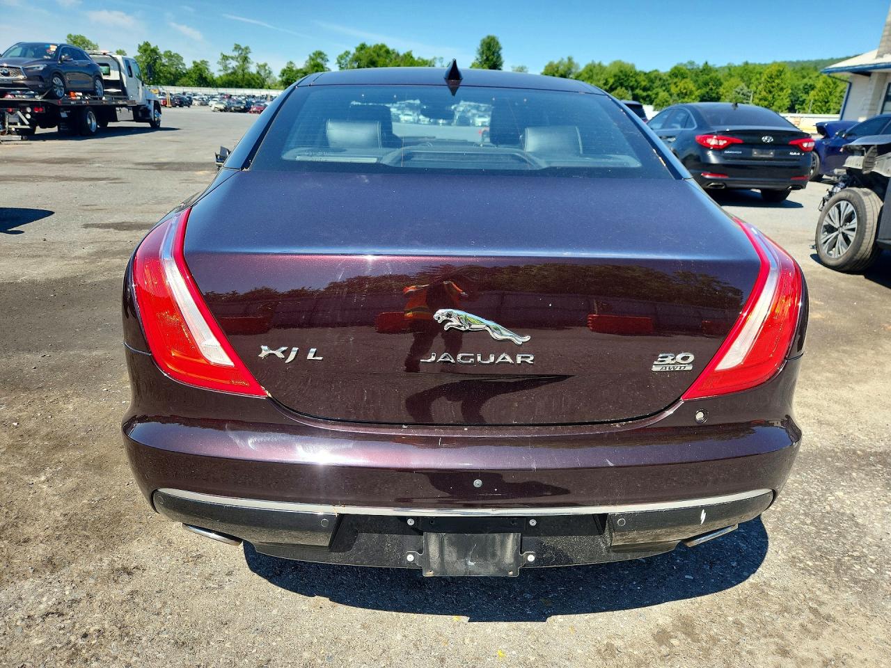 Jaguar XJ Portfolio