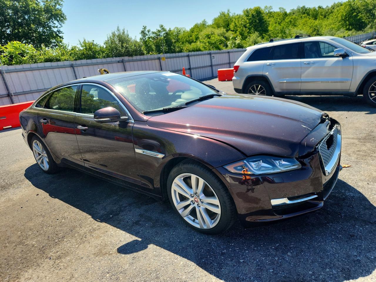 Jaguar XJ Portfolio
