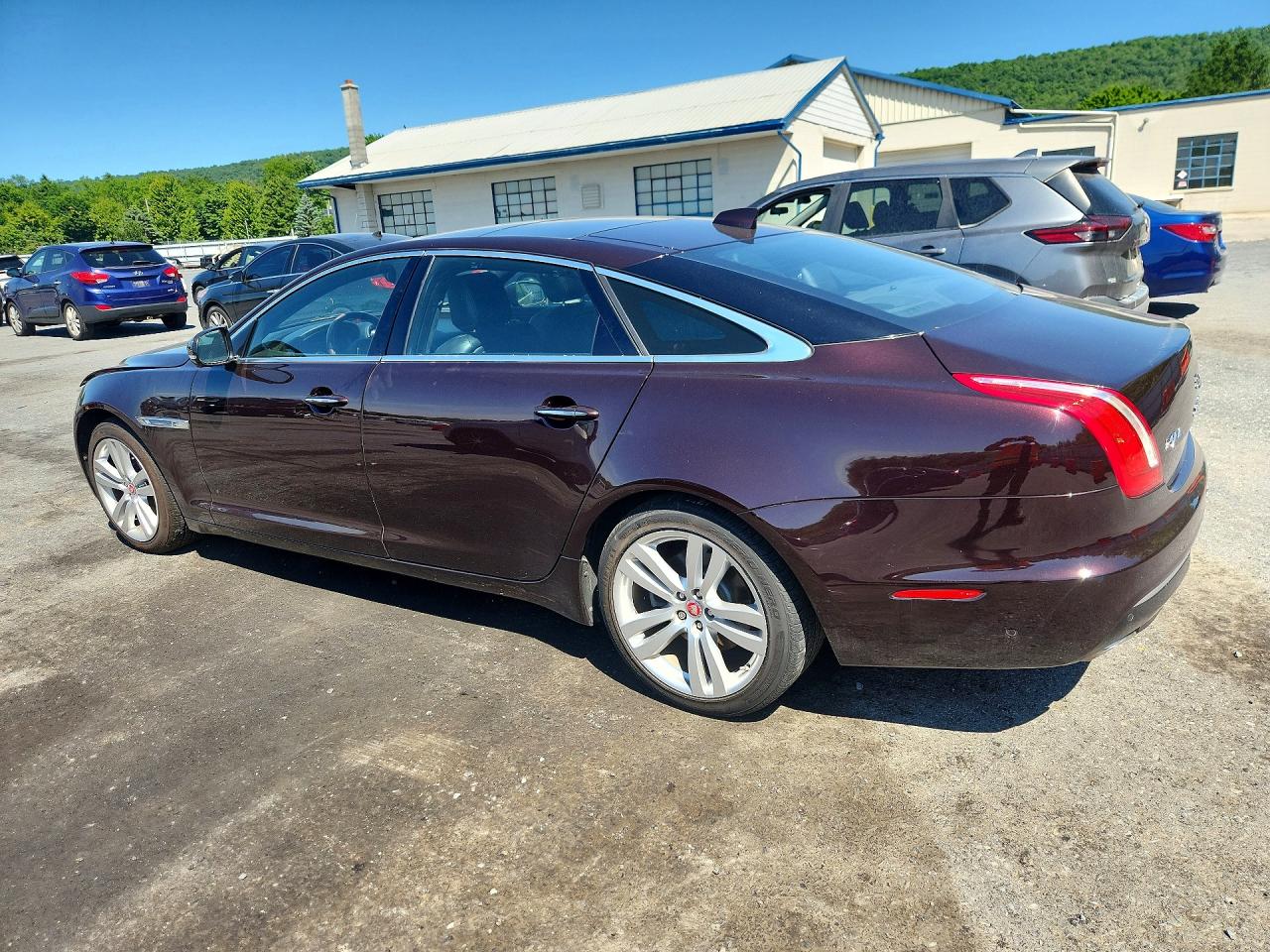 Jaguar XJ Portfolio