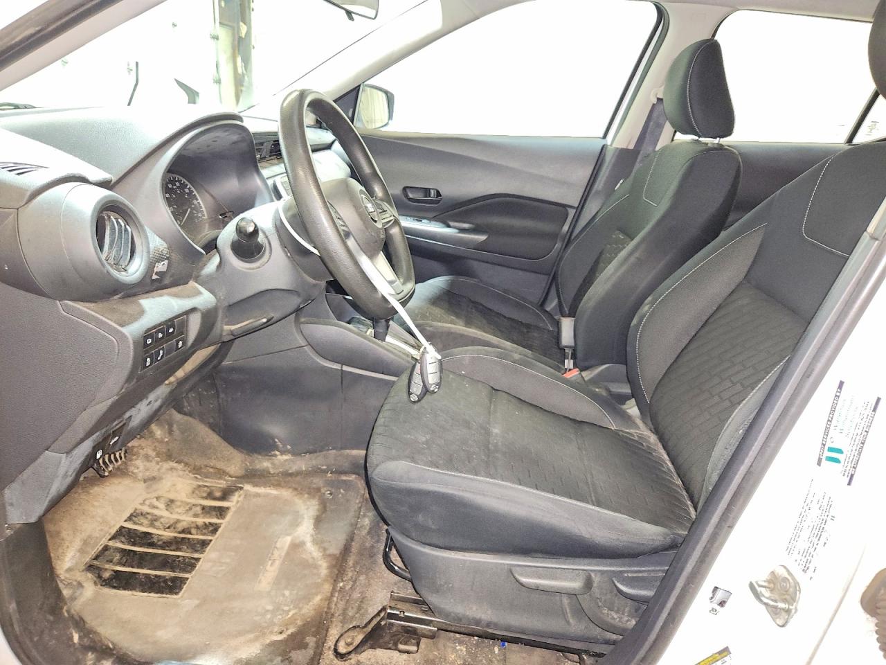 Nissan Kicks S