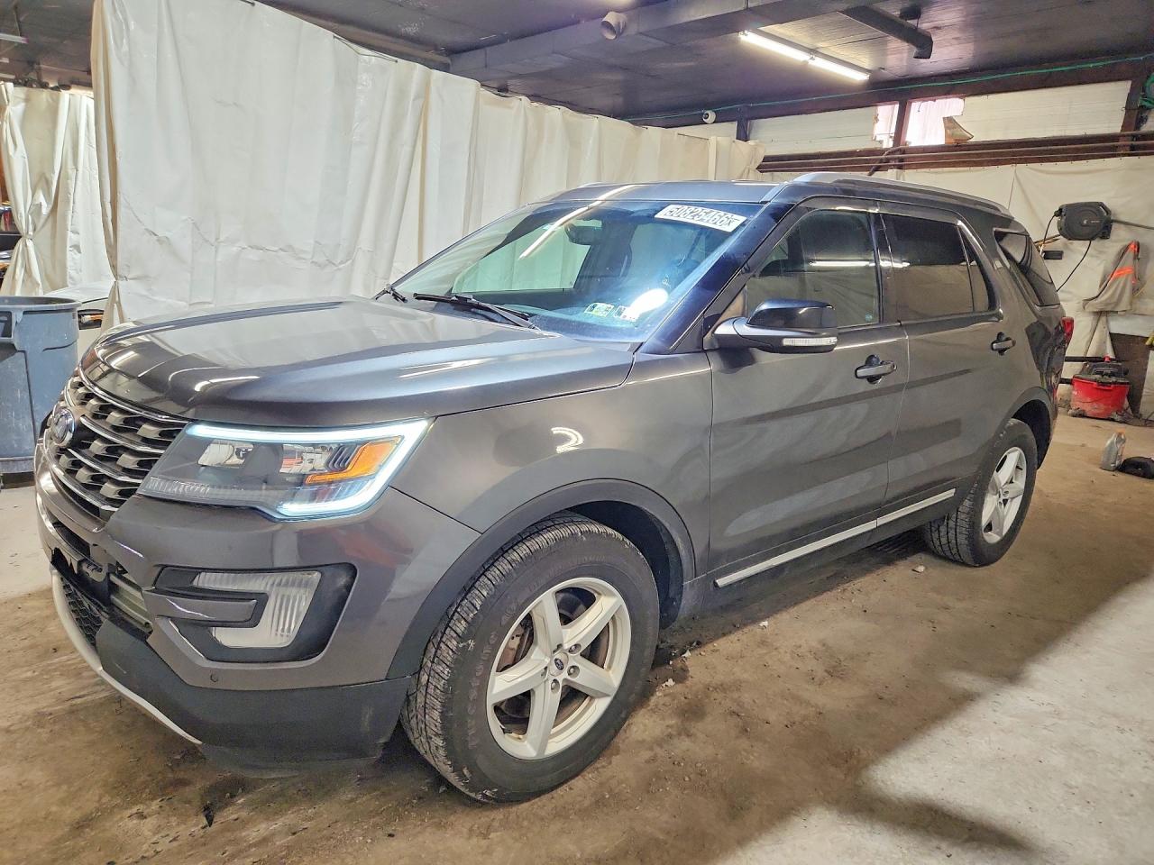 Salvage Ford Explorer Image