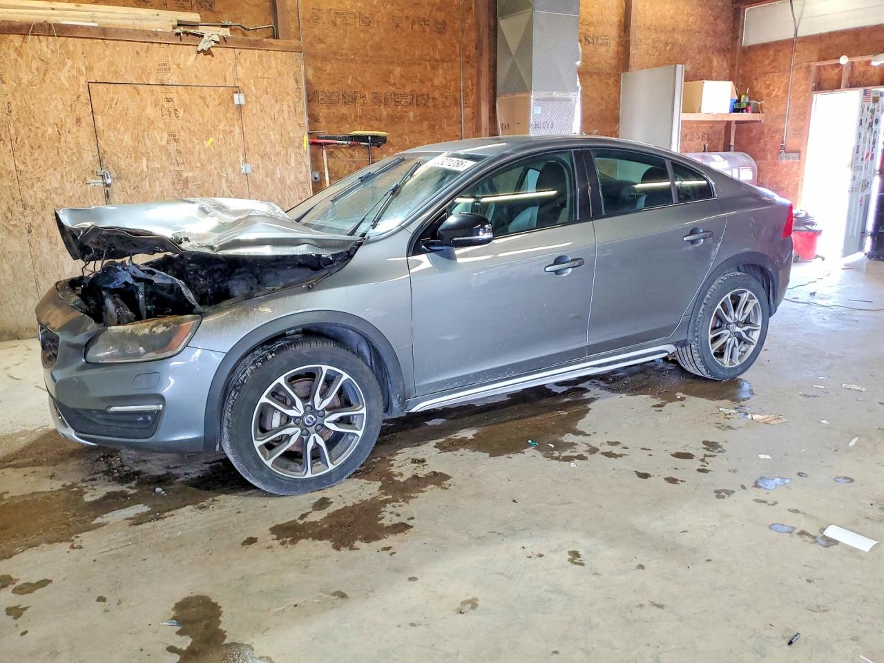 Salvage Volvo S60 Image