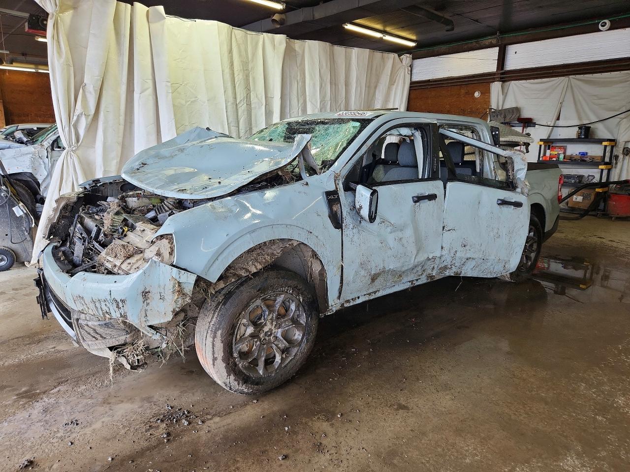 Salvage Ford Maverick Image