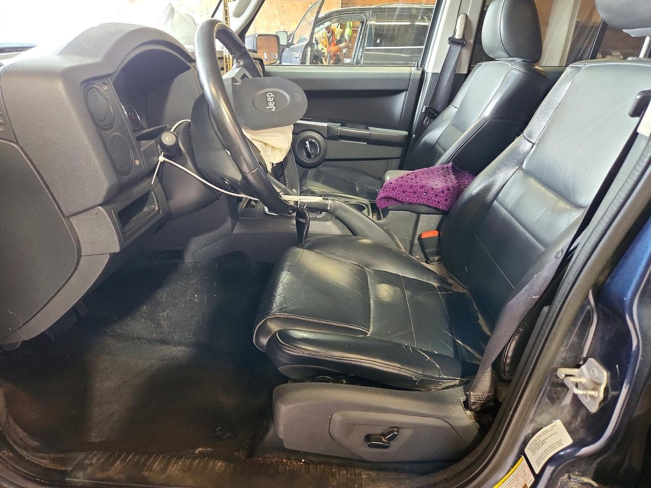 Jeep Commander Sport