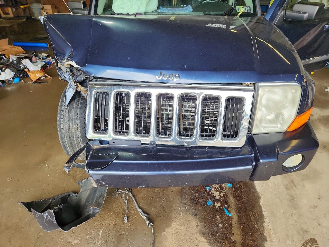 Jeep Commander Sport