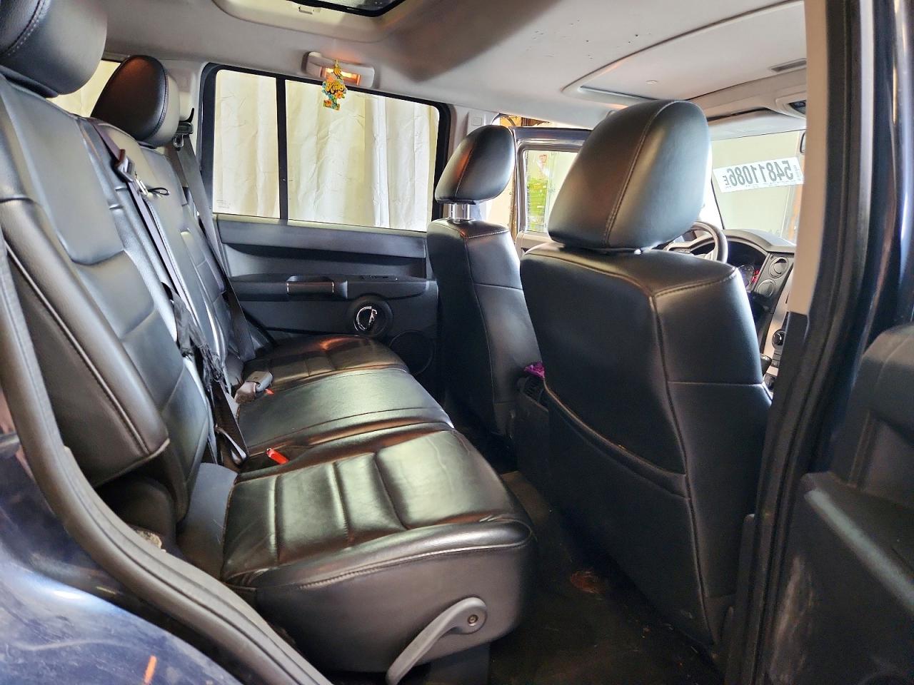 Jeep Commander Sport