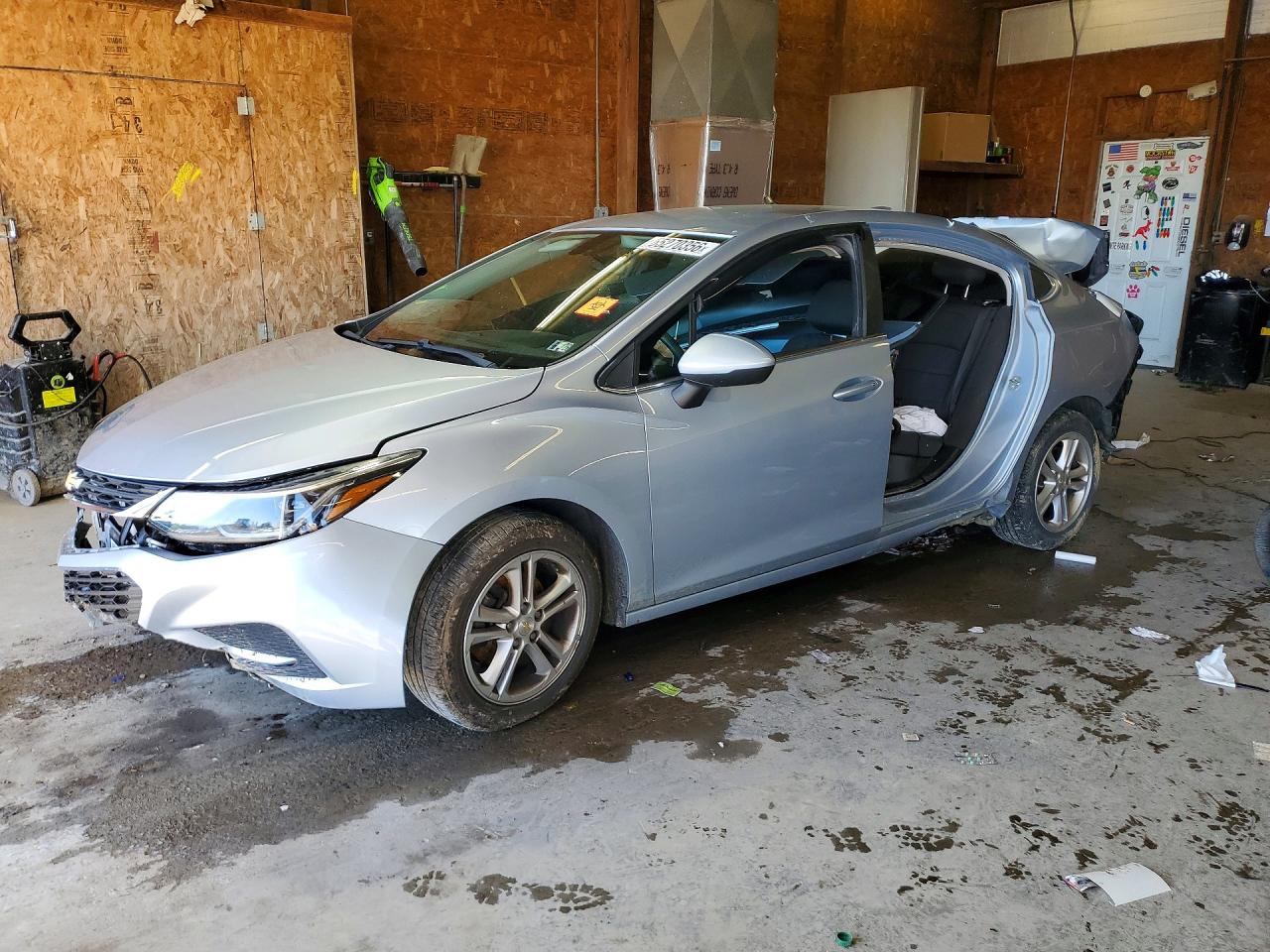 Salvage Chevrolet Cruze Image
