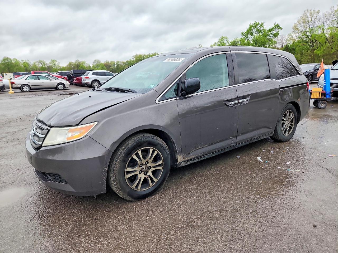 Salvage Honda Odyssey Image