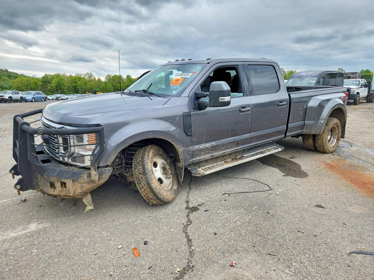 Salvage Ford F-350 Image