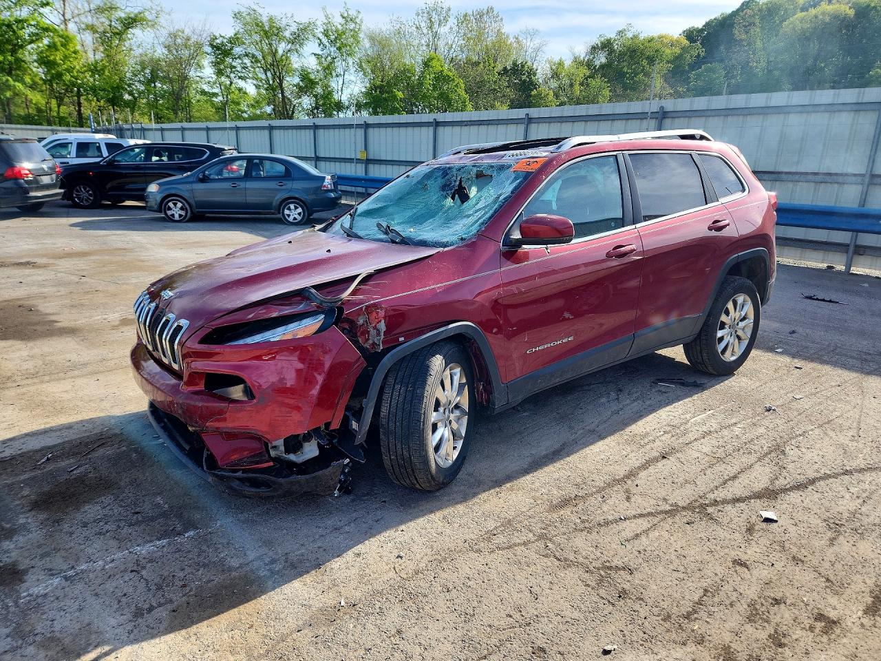 Salvage Jeep Cherokee Image