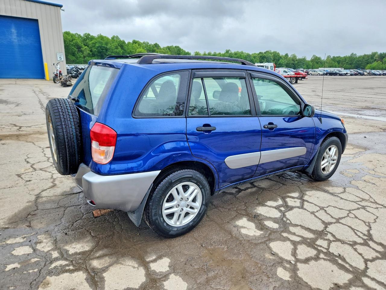 Toyota RAV4 Base