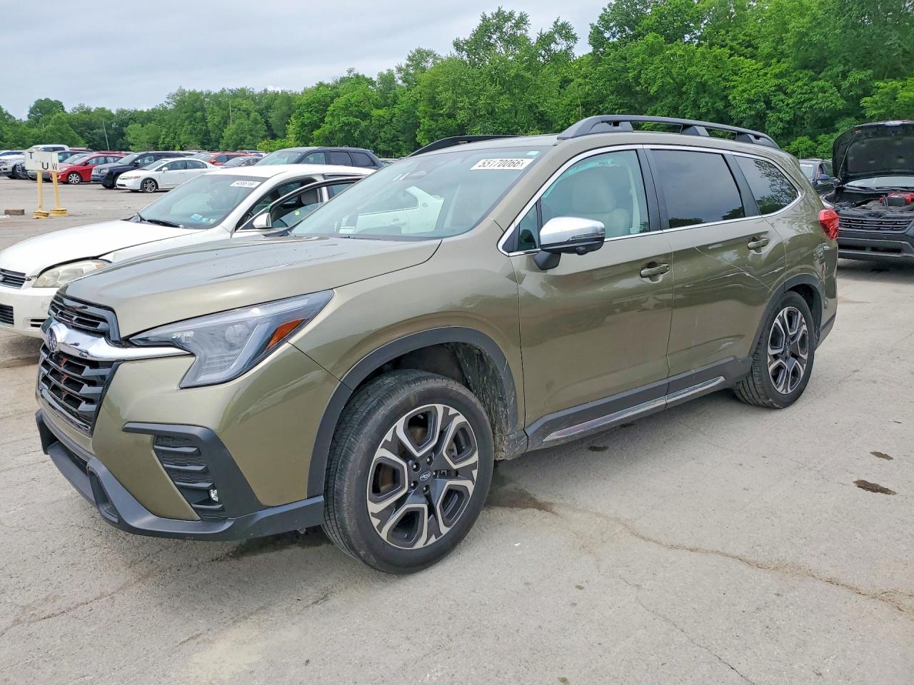 Salvage Subaru Ascent Image