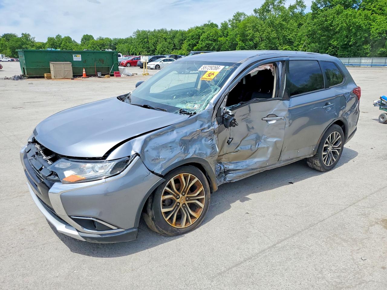 Salvage Mitsubishi Outlander Image