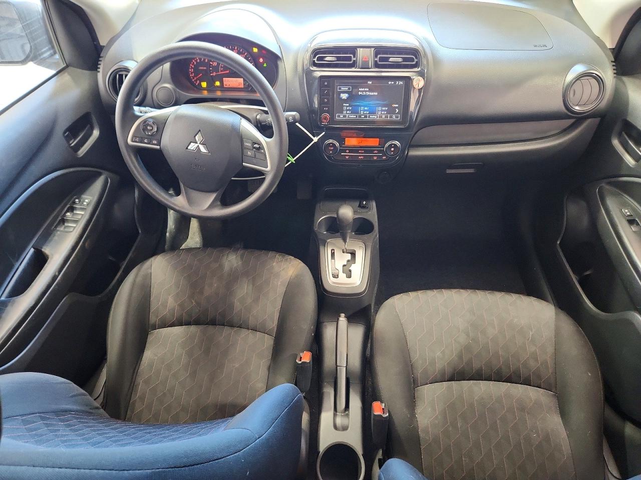 Mitsubishi Mirage Es