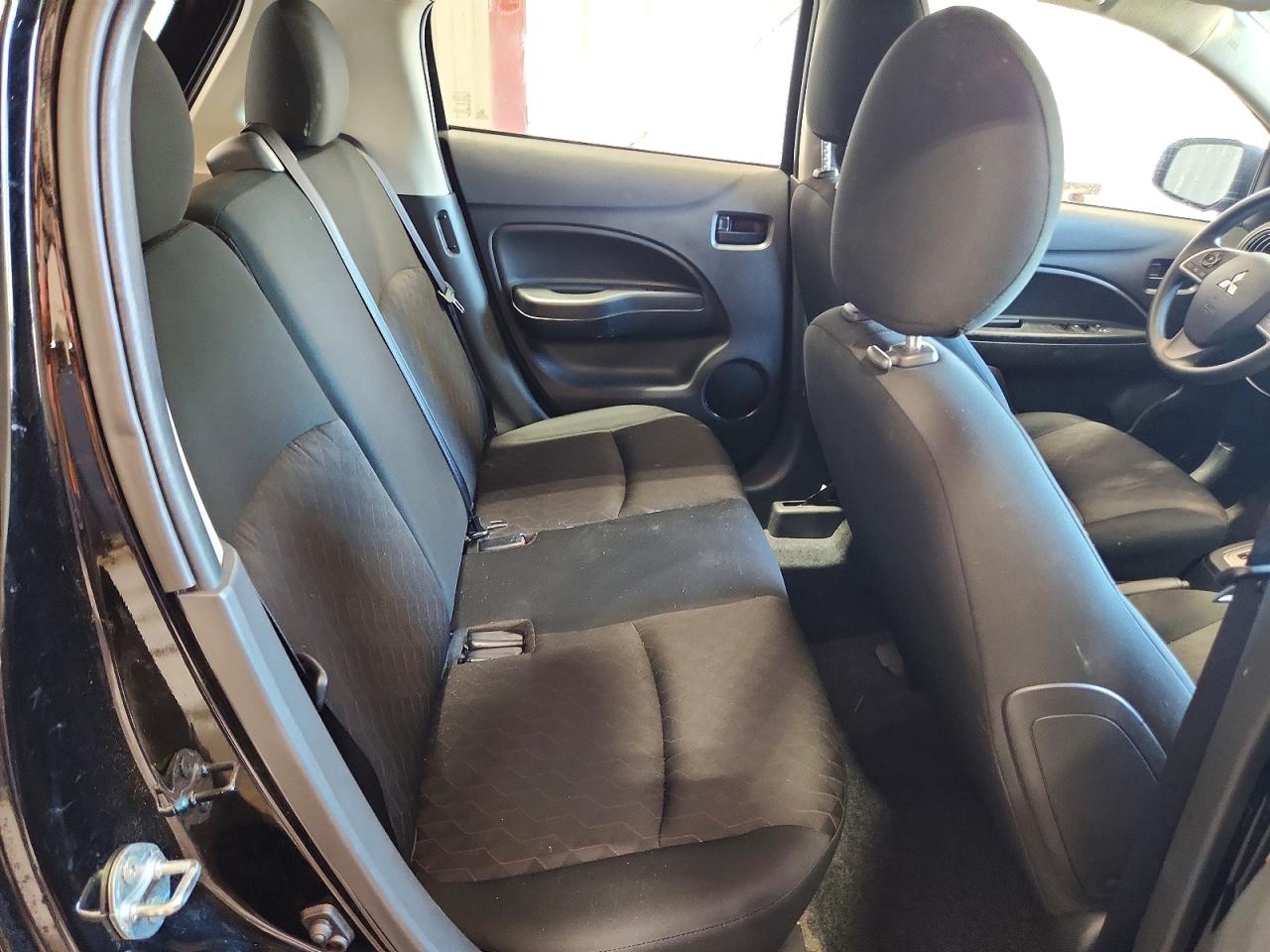 Mitsubishi Mirage Es